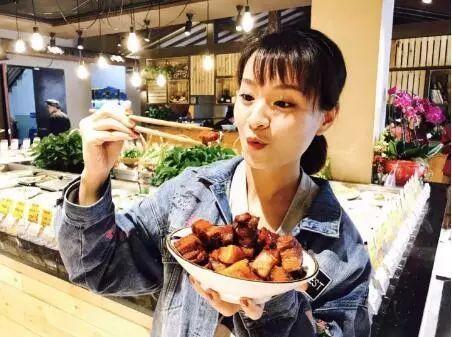 明星网红烤肉是谁,揭秘美食界的璀璨明星
