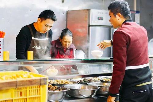 51黑料吃瓜24小时不打烊,吃瓜群众狂欢盛宴