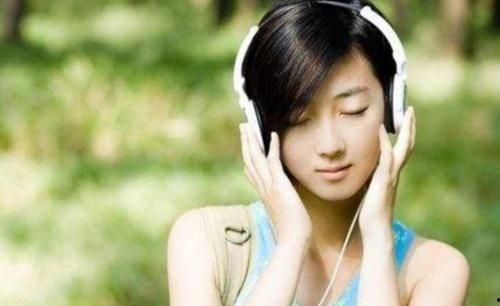女明星网红感人视频,诠释母爱力量
