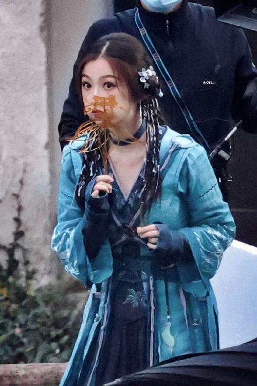 网曝黑料热门吃瓜,娱乐圈吃瓜群众狂欢，真相究竟如何？