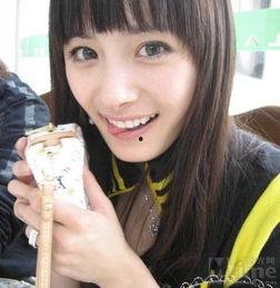 蛋糕明星网红图片女,甜美女生演绎甜蜜艺术