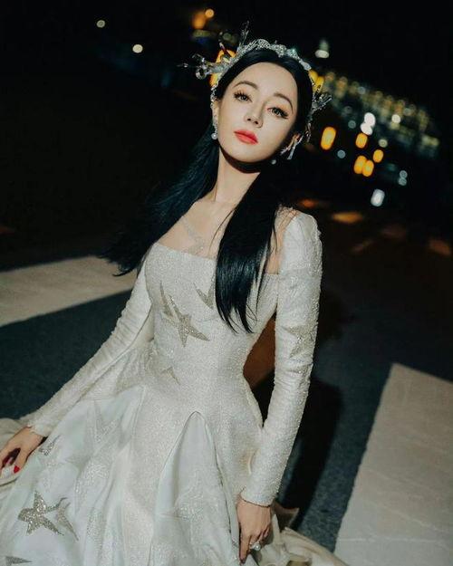 吃瓜大爆料迪丽热巴,瓜田里的甜蜜诱惑