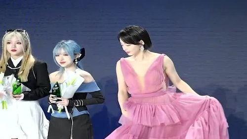 明星网红同台走秀,网红明星共赴时尚盛宴